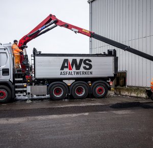 AWS Asfaltwerken kiest voor een Scania vierasser