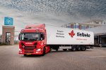 De eerste 15 Scania HEVs zijn afgeleverd Tielbeke Logistiek bestelt 10 extra Scania Hybride trucks